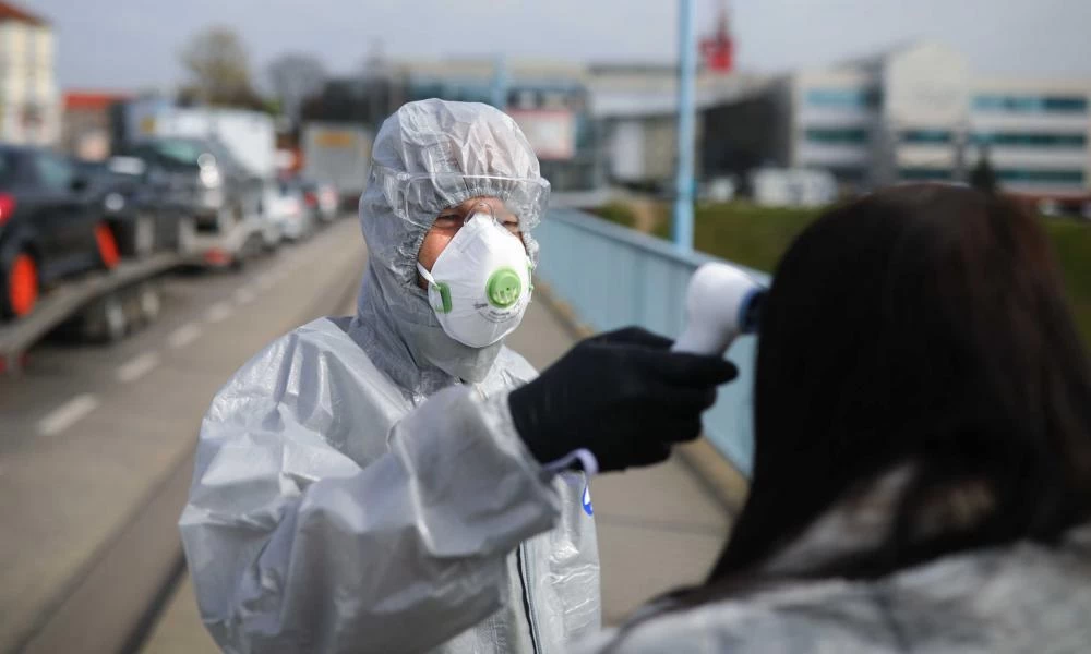 Koρονοϊός: Ρεκόρ κρουσμάτων στη Γερμανία